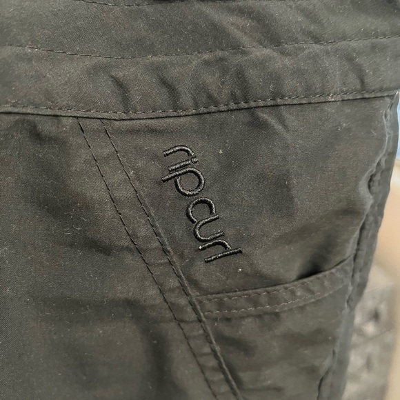 Ripcurl black women’s board shorts size 9 - Picture 4 of 4